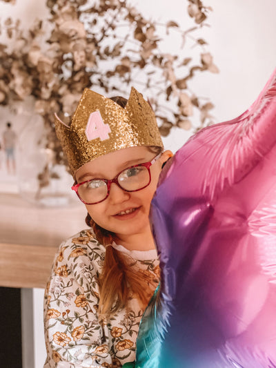 birthday crown with letter